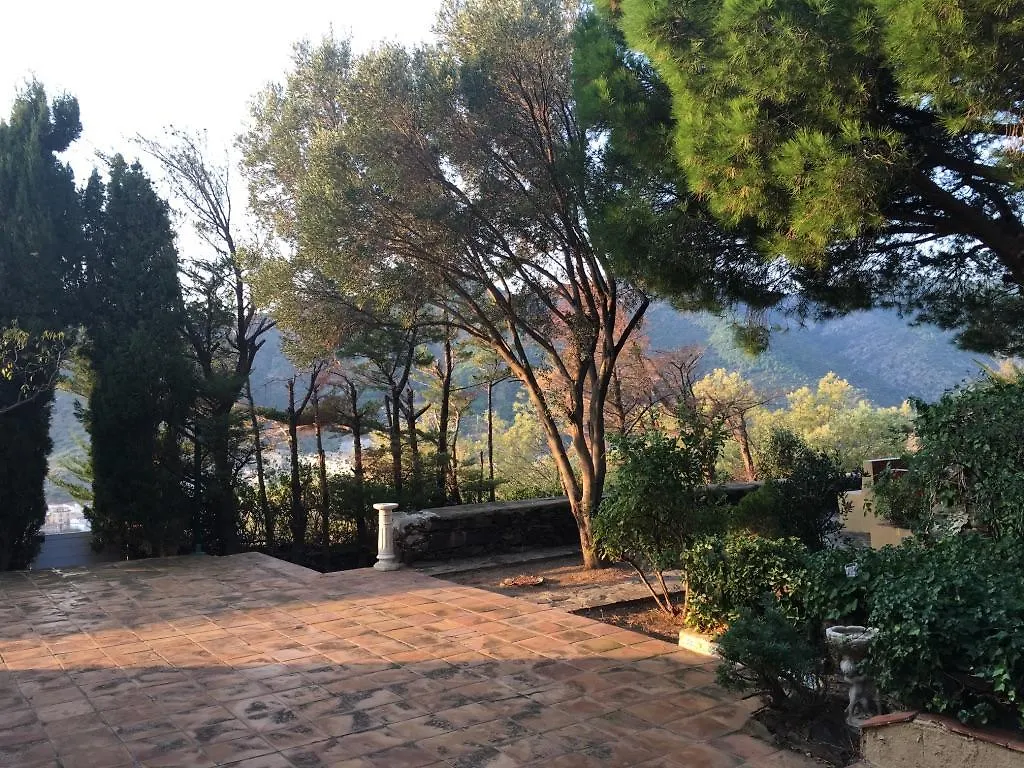 Villa Bella Portbou 0*,